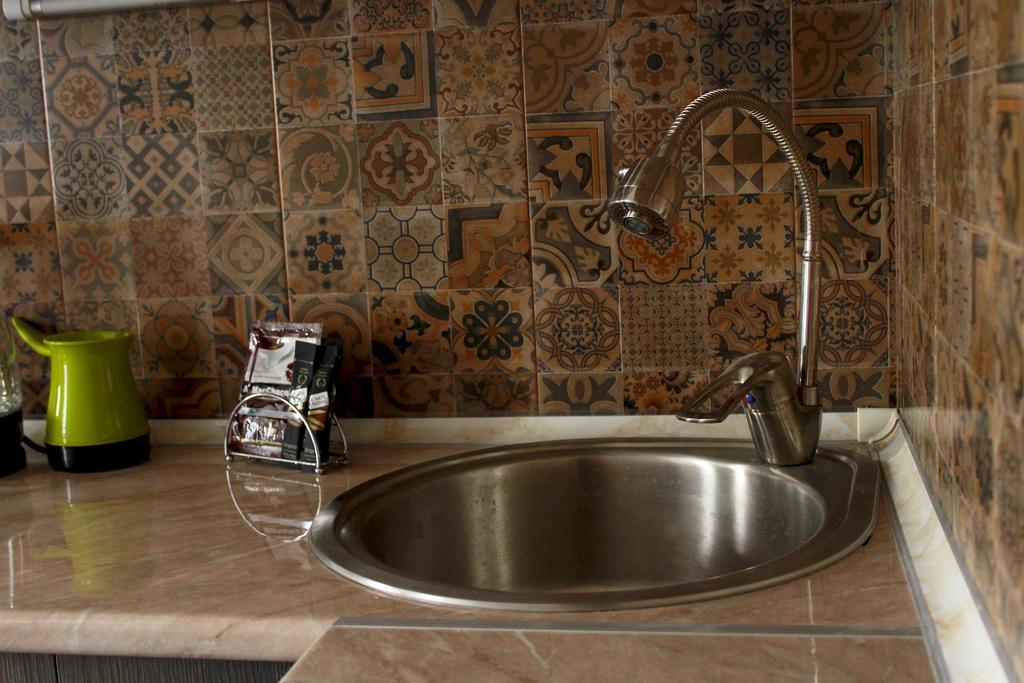 Guest House On Gia Abesadze Street Tbilisi Exterior photo