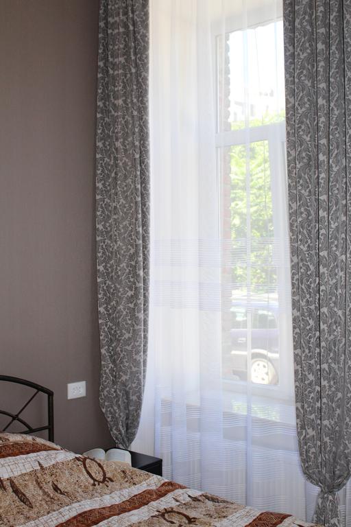 Guest House On Gia Abesadze Street Tbilisi Exterior photo